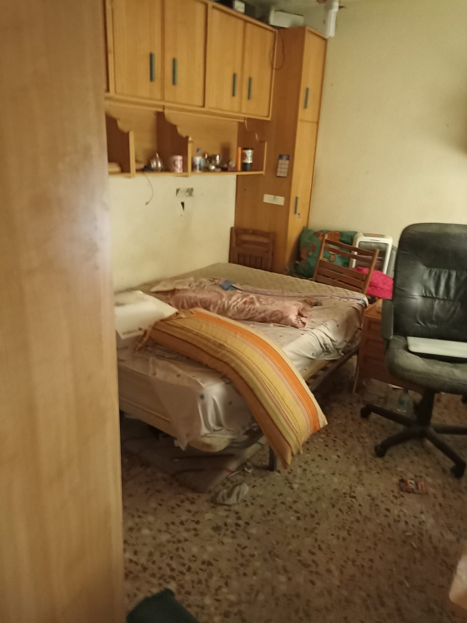 Servicio profesional de vaciado de pisos y enseres en Pradell de la Teixeta - ¡Contáctenos!